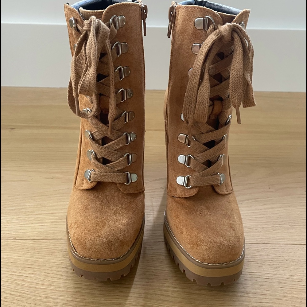 High heel boots 5.5